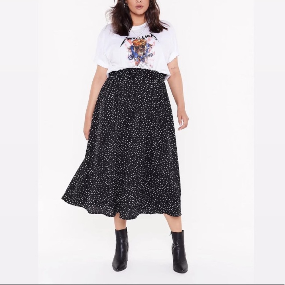 Black polka dot skirt by Nasty Gal